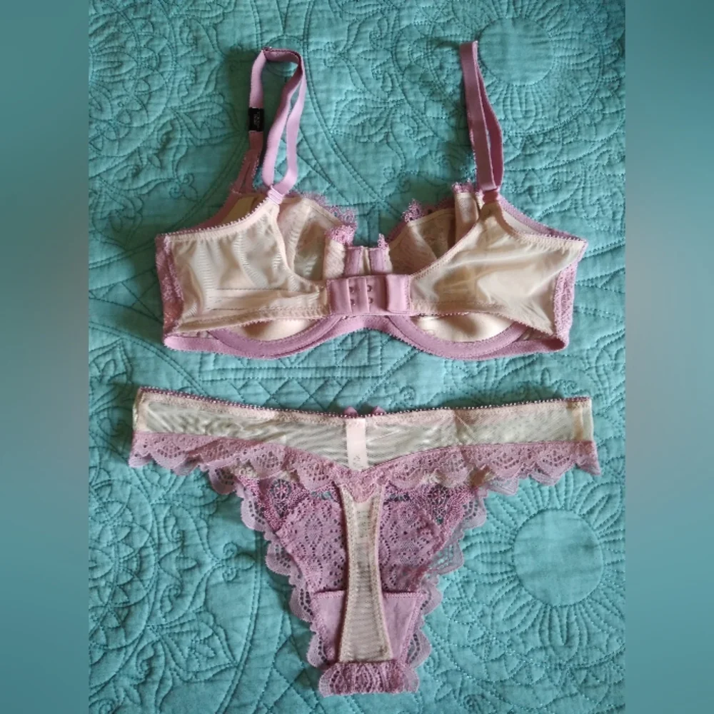 VS Dream Angels Lace Sheer Thong NWOT Size Small - Picture 5 of 5